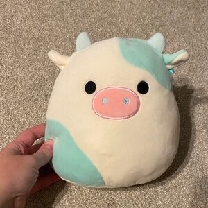 NWT Belana the Teal/Cream Cow 7” Squishmallow